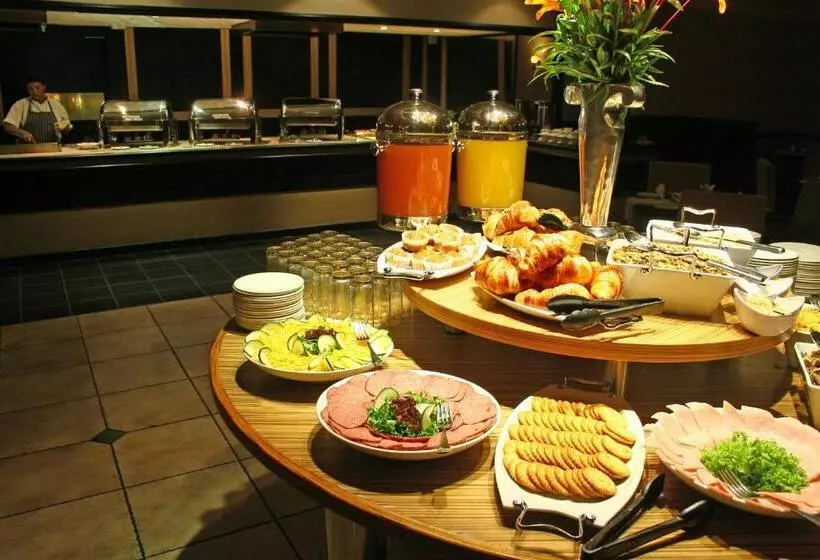 Отель Oudtshoorn Inn