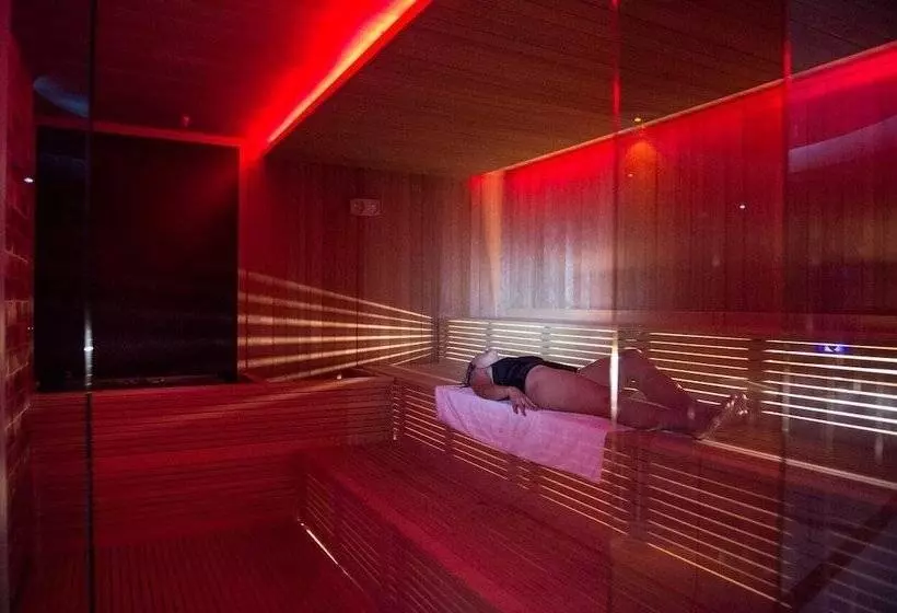 בית מלון כפרי Prahova Plaza