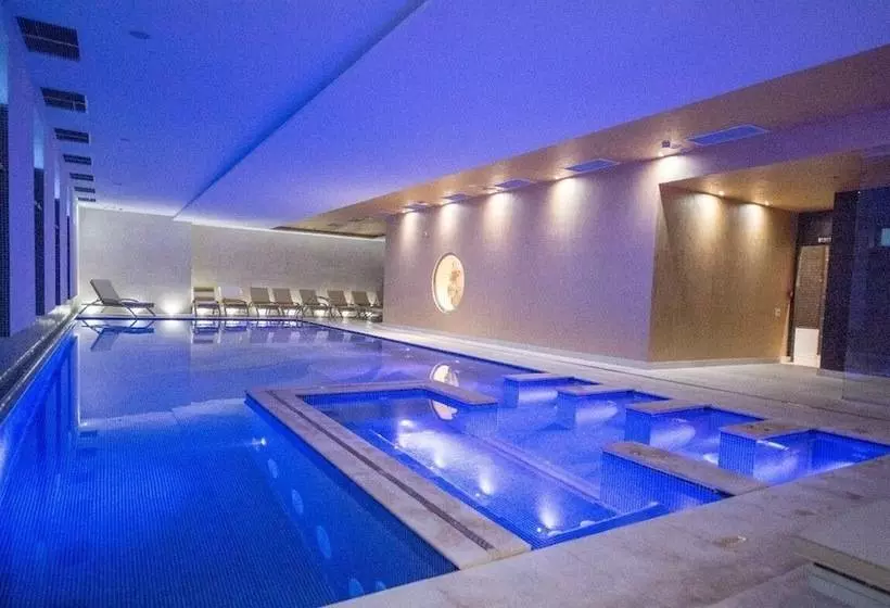 בית מלון כפרי Prahova Plaza