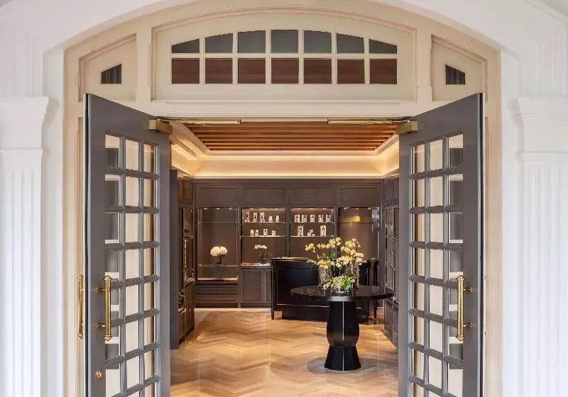 هتل Raffles  Singapore