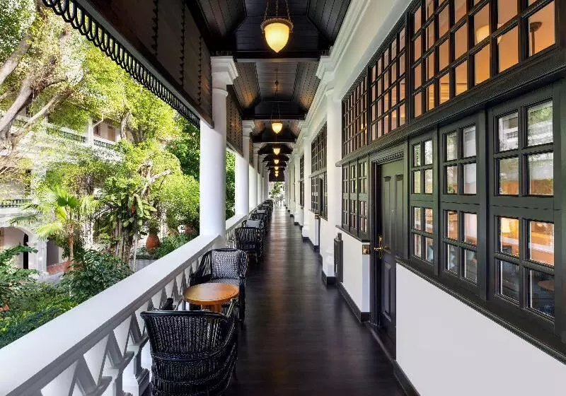 هتل Raffles  Singapore