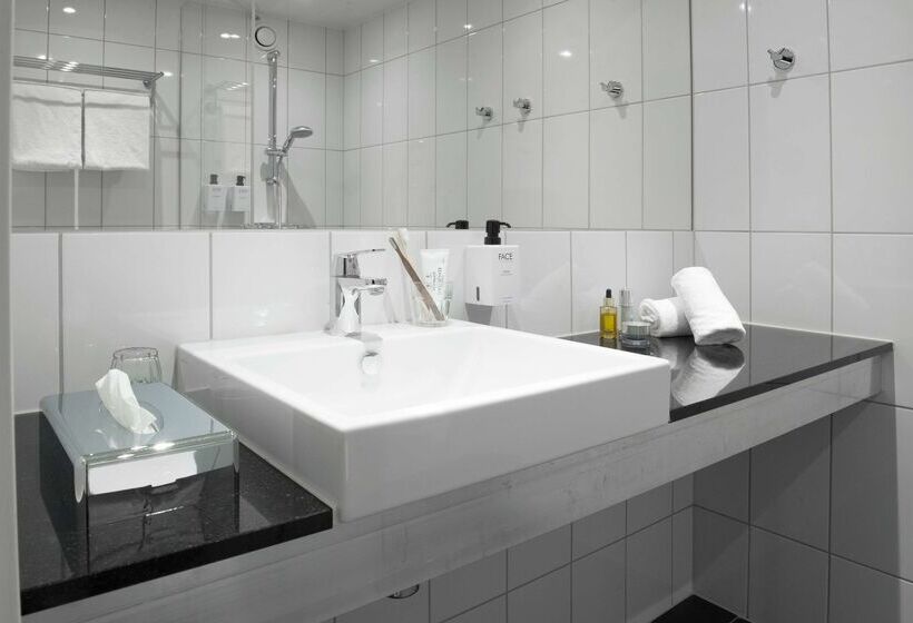 فندق Scandic Crown