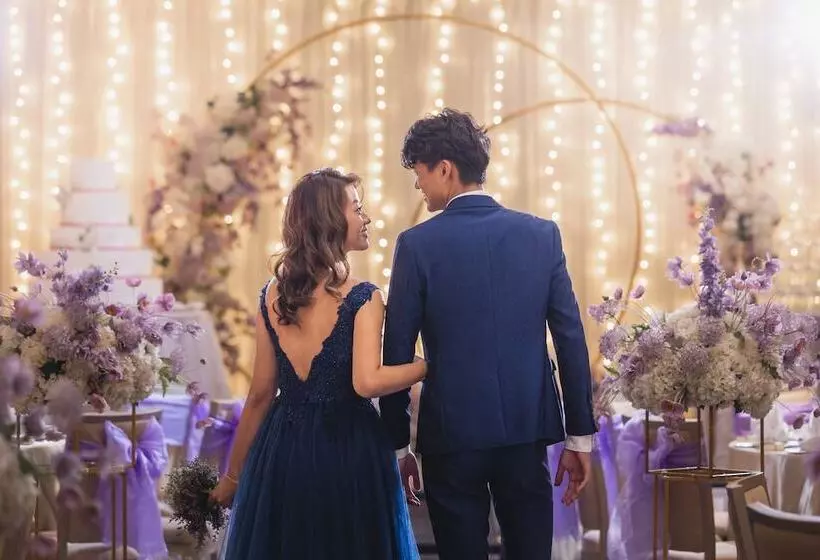 هتل Voco Orchard Singapore, An Ihg