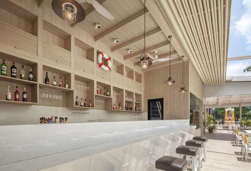 Doubletree By Hilton Phuket Banthai Resort