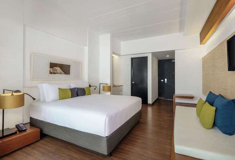 Doubletree By Hilton Phuket Banthai Resort