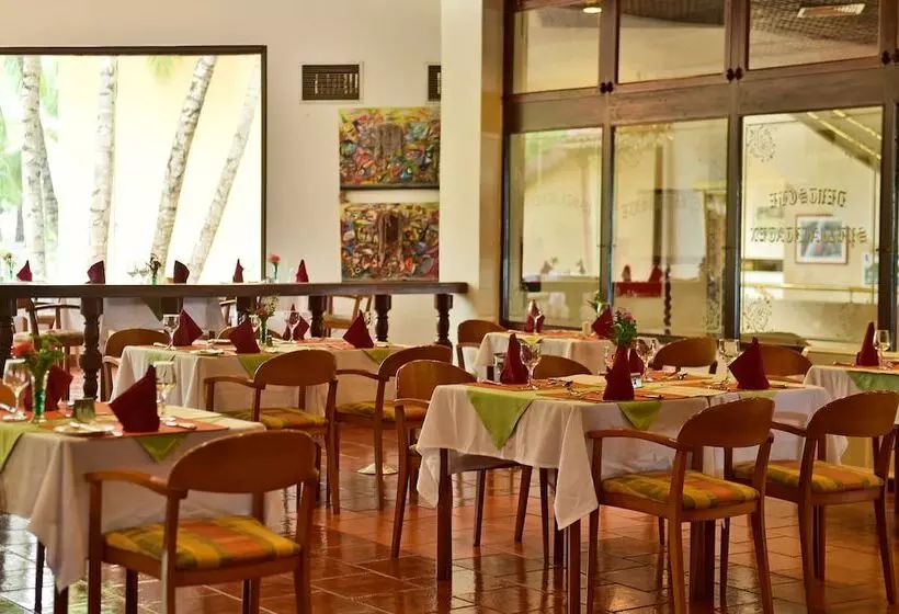 ホテル Pestana Miramar Sao Tome