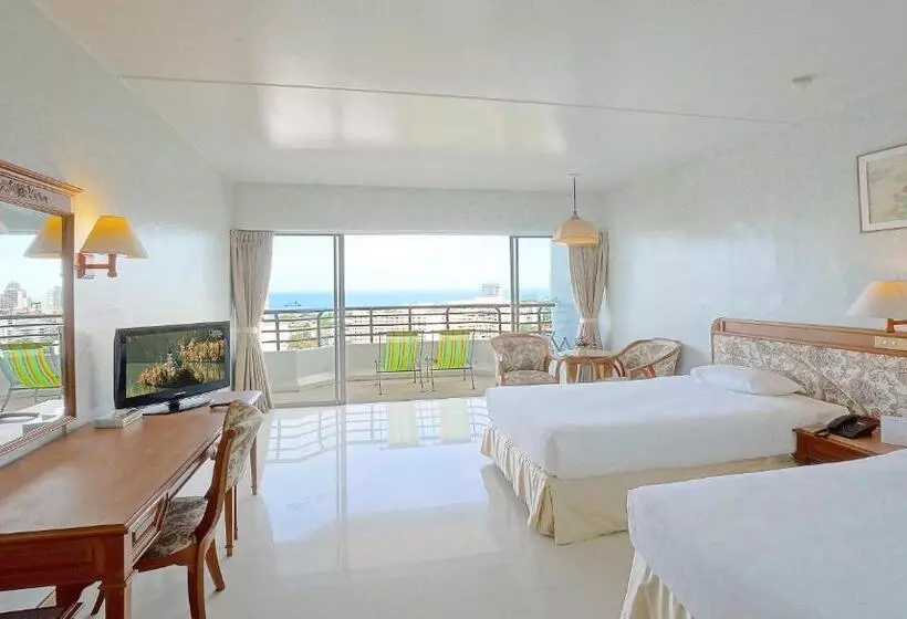 Pattaya Park Beach Resort