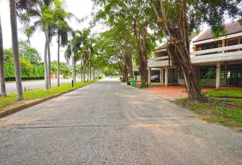 Pattaya Park Beach Resort