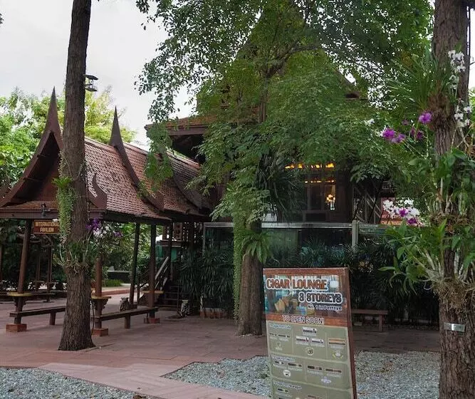 Sugar Hut Resort & Restaurant