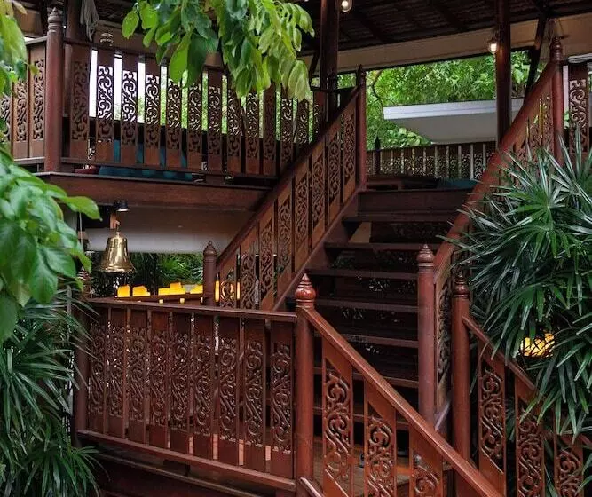 Sugar Hut Resort & Restaurant