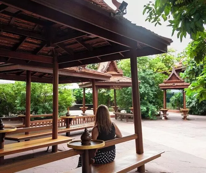 Sugar Hut Resort & Restaurant