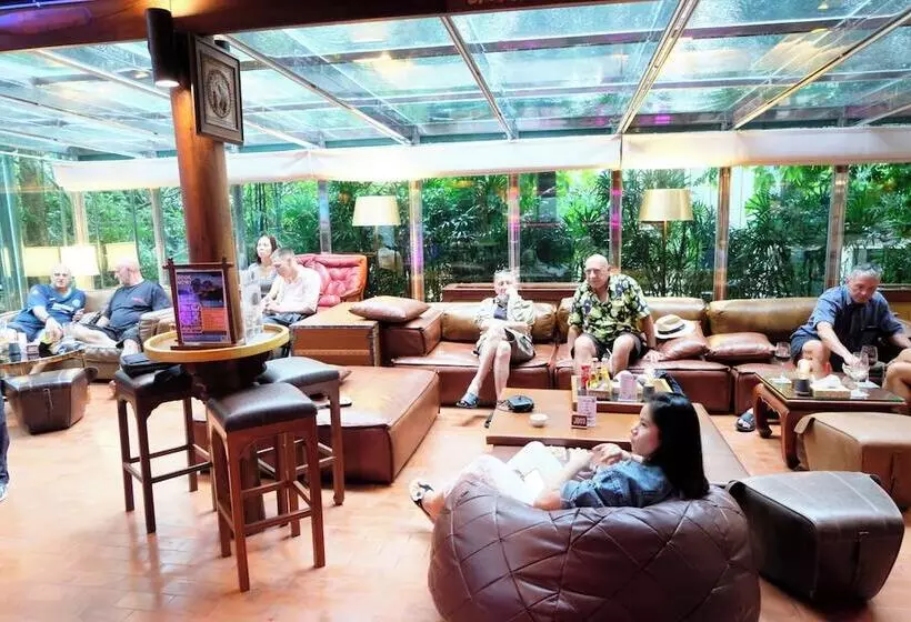 Sugar Hut Resort & Restaurant