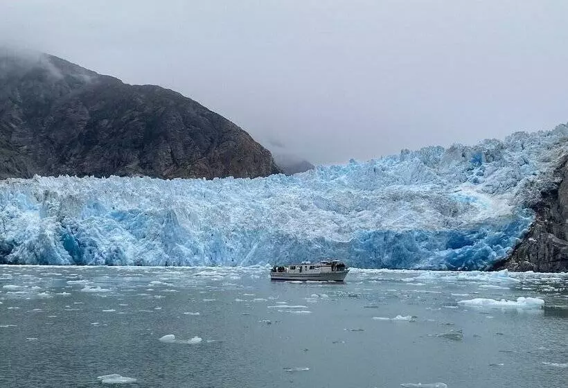 Alaskan Hotel And Bar