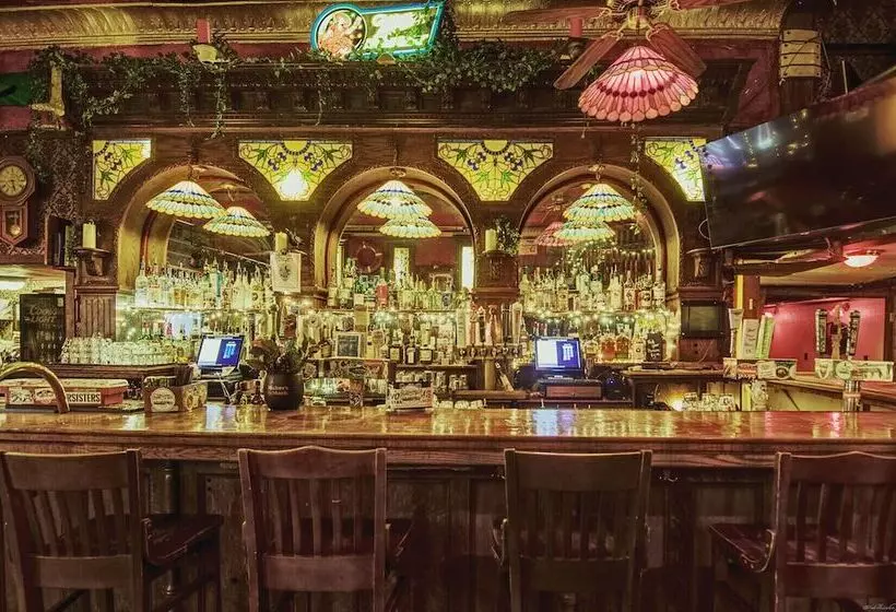 Alaskan Hotel And Bar