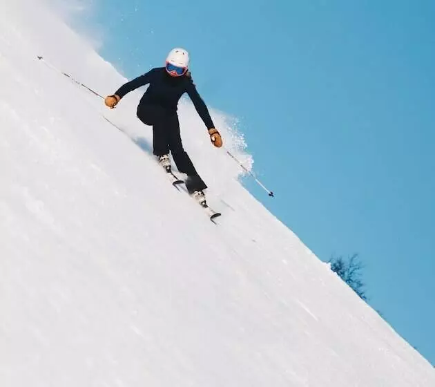 Alaskan Hotel And Bar