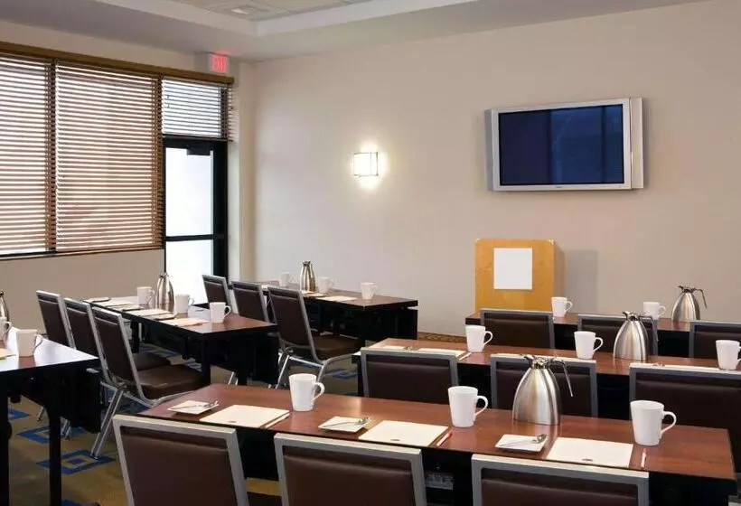 Bangor Aviator Hotel Bw Premier Collection