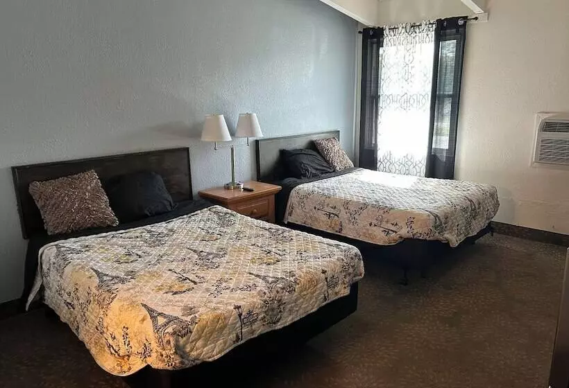 ホテル Budget Inn