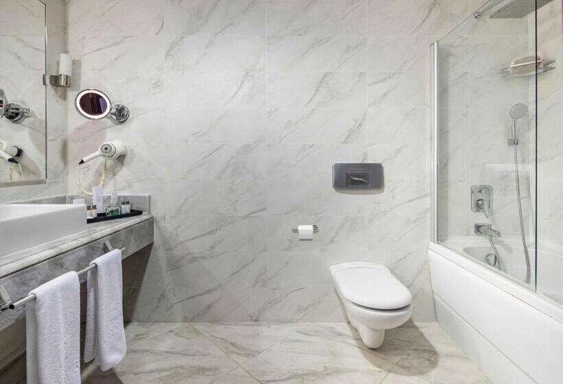 هتل Celik Palace Convention Center Thermal Spa