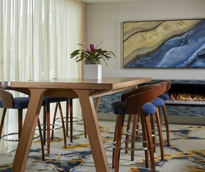 Delta Hotels By Marriott Daytona Beach Oceanfront