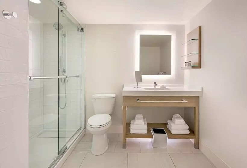 Delta Hotels By Marriott Daytona Beach Oceanfront