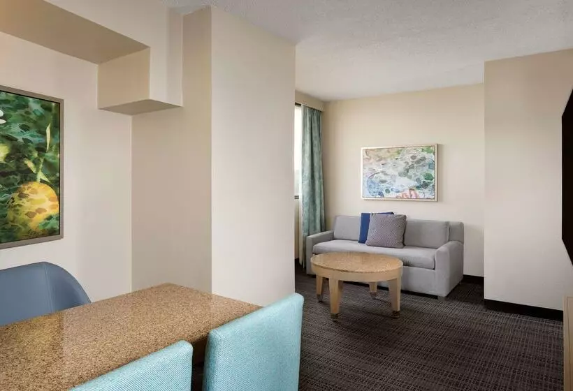 Otel Embassy Suites By Hilton Tampa Airport Westshore