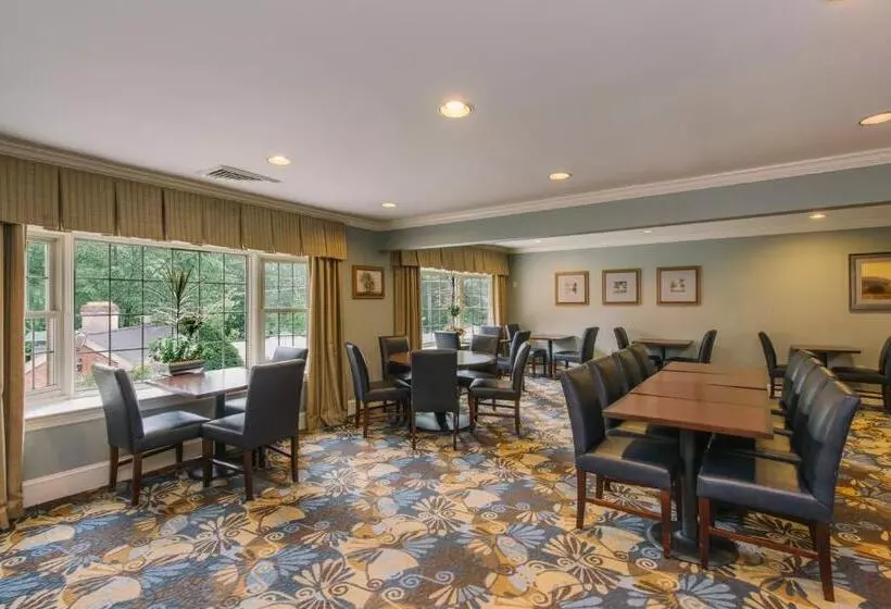 هتل Holiday Inn Express And Suites Merrimack, An Ihg