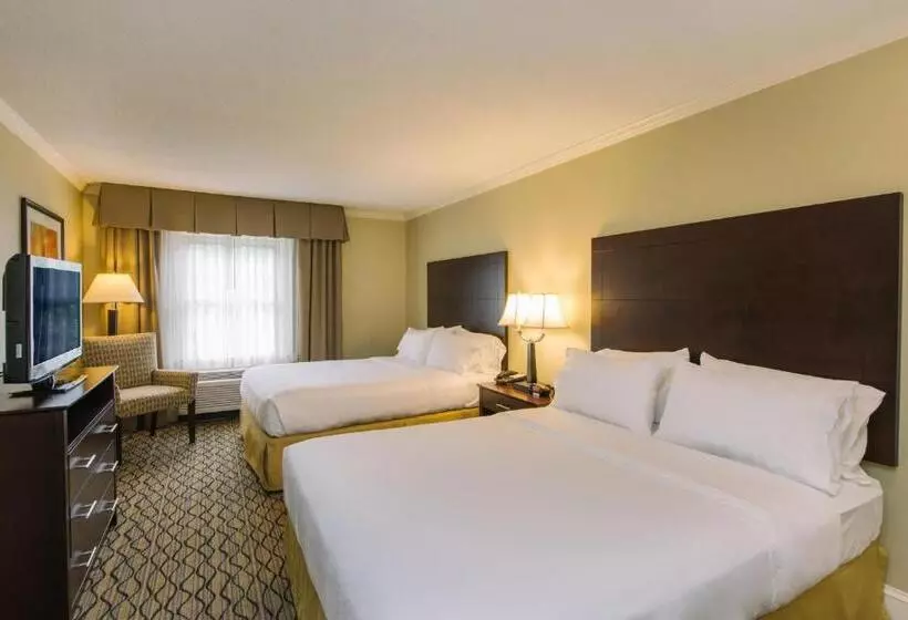 هتل Holiday Inn Express And Suites Merrimack, An Ihg