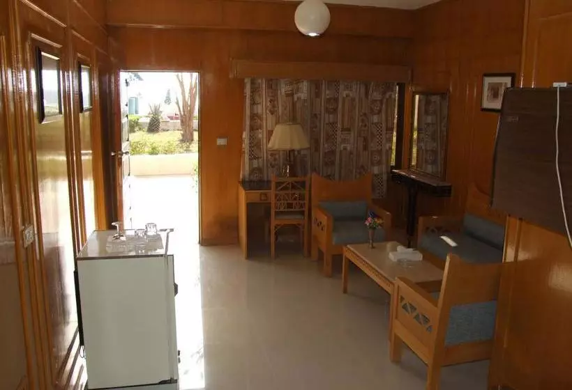 Nefertari Hotel Abu Simble