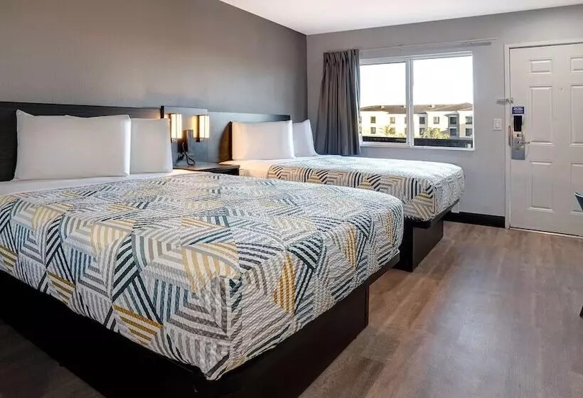 Motel 6eureka, Ca Redwood Coast