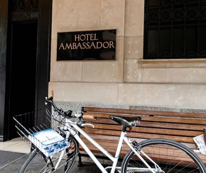 The Chicago Hotel Collection Ambassador Gold Coast
