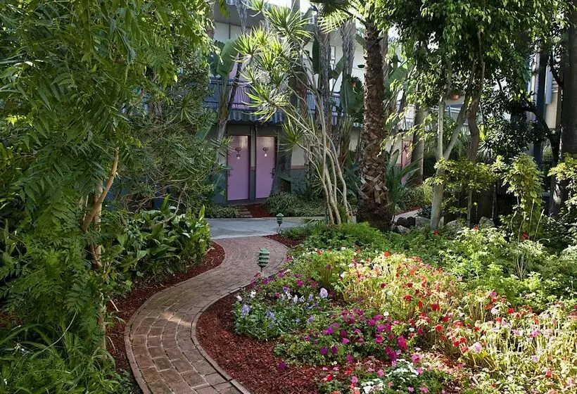 Travelodge Hotel at LAX Airport