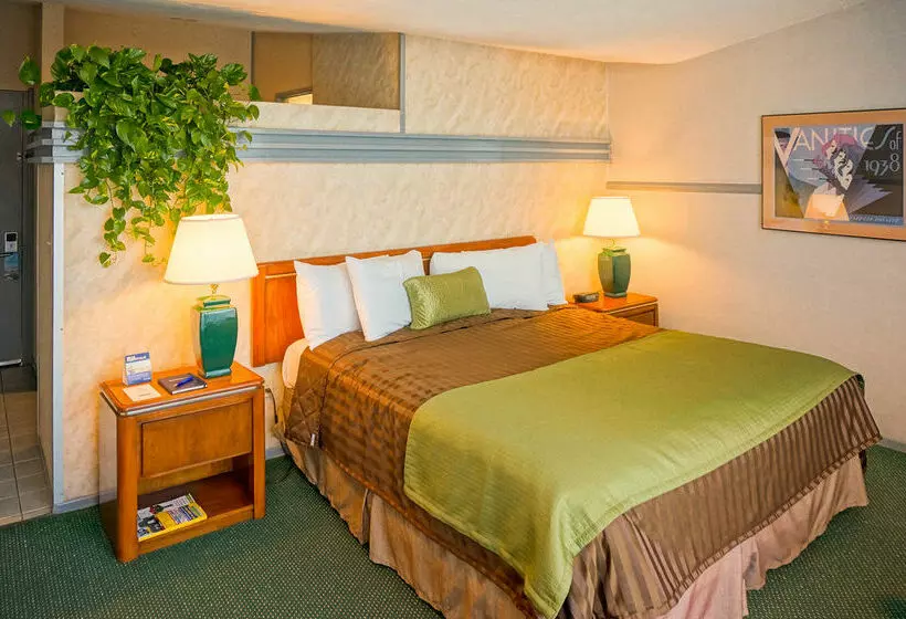 Travelodge Hotel at LAX Airport