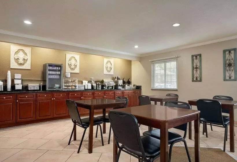 فندق Baymont By Wyndham Kansas City Ku Medical Center