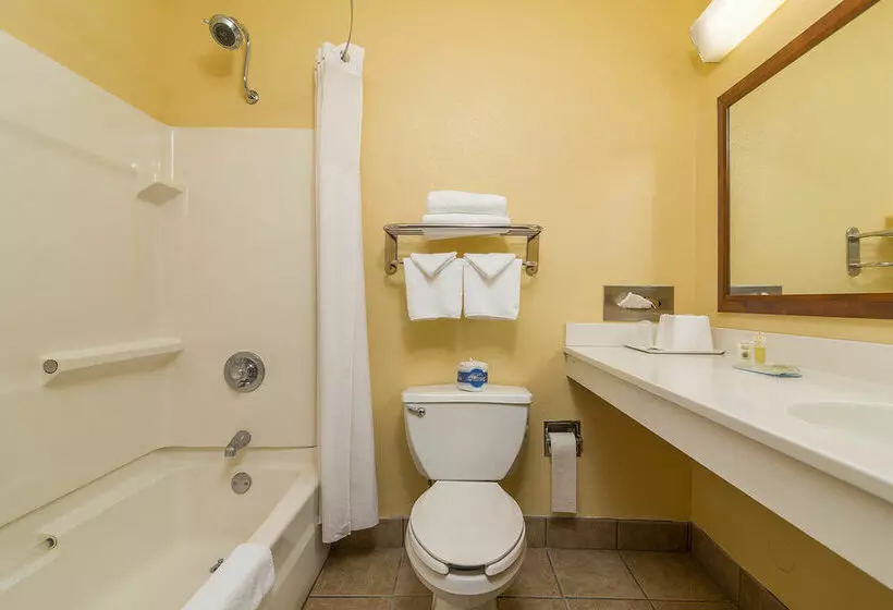 فندق Muskogee Inn