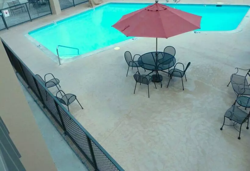 בית מלון כפרי Best Western Outlaw Inn