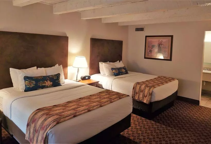 בית מלון כפרי Best Western Outlaw Inn