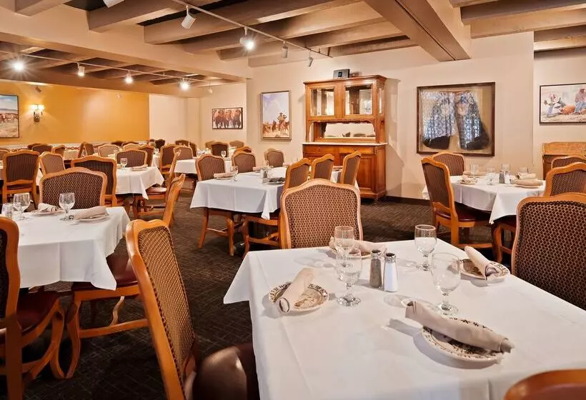 בית מלון כפרי Best Western Outlaw Inn