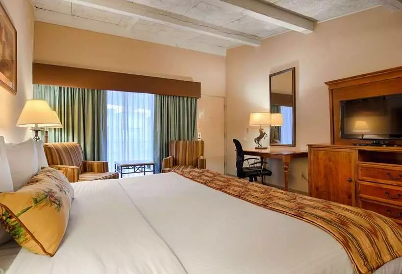 בית מלון כפרי Best Western Outlaw Inn