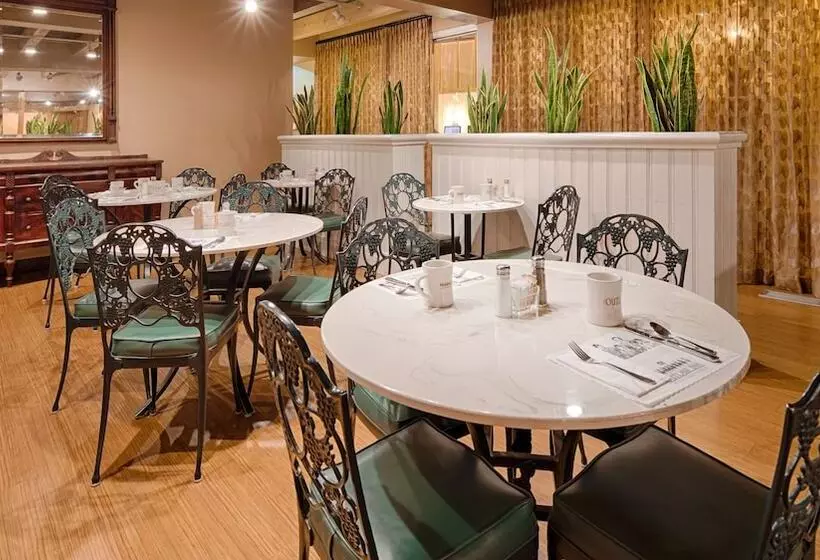 בית מלון כפרי Best Western Outlaw Inn