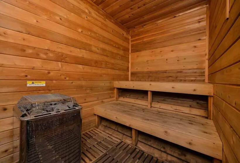 בית מלון כפרי Best Western Pier Point Inn