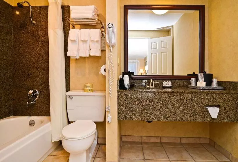 בית מלון כפרי Best Western Pier Point Inn