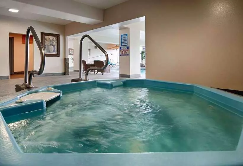 בית מלון כפרי Best Western Pier Point Inn