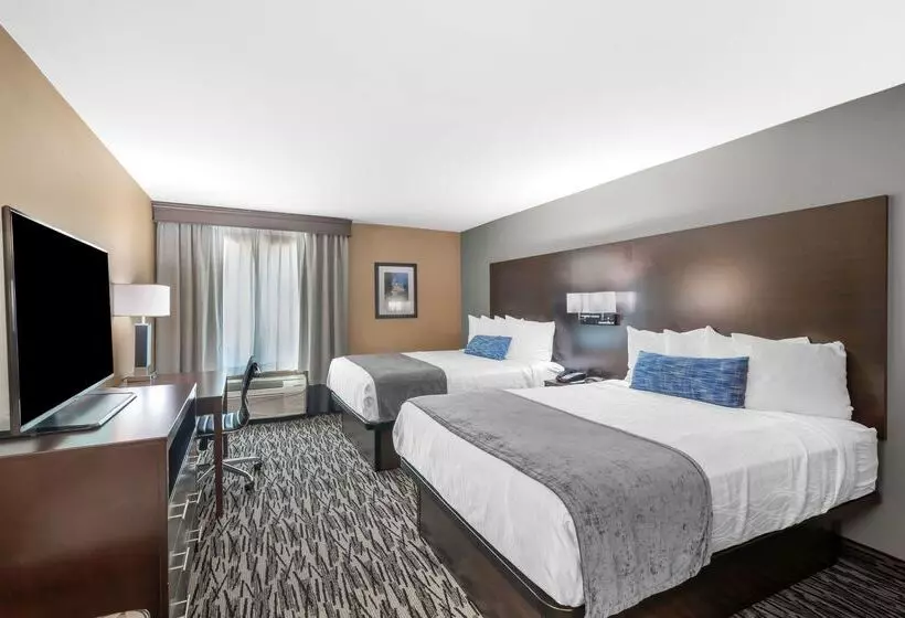 فندق Best Western Plus Denton Inn & Suites