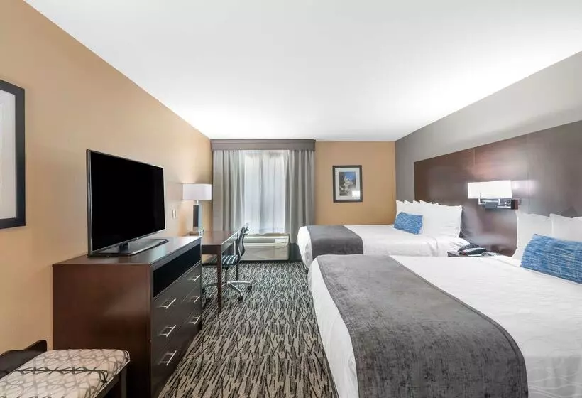 فندق Best Western Plus Denton Inn & Suites