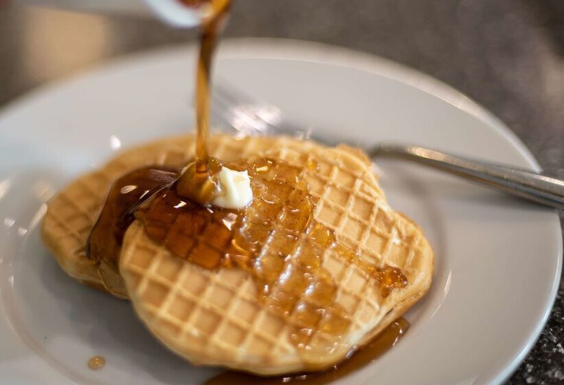 فندق Best Western Plus Raleigh Crabtree Valley