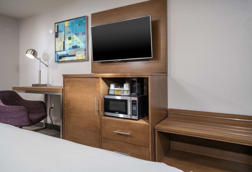 فندق Best Western Plus Raleigh Crabtree Valley