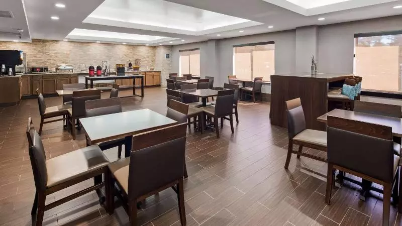 Otel Best Western Plus Raleigh Crabtree Valley