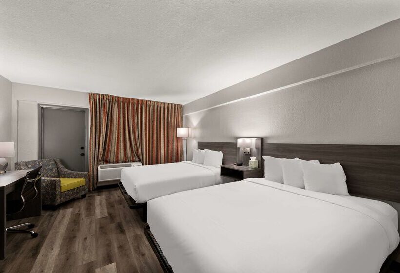 فندق Clarion Pointe Rhinelander Downtown