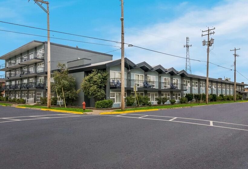 فندق Clarion Pointe Rhinelander Downtown