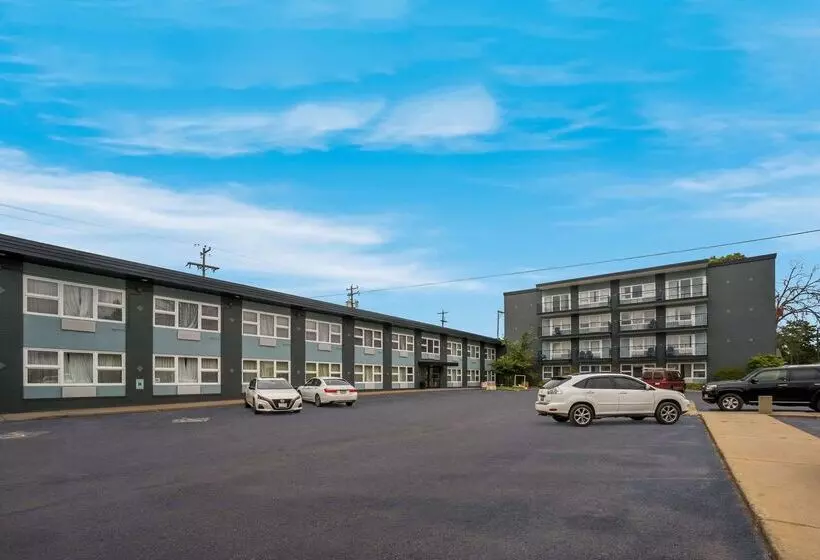 هتل Clarion Pointe Rhinelander Downtown